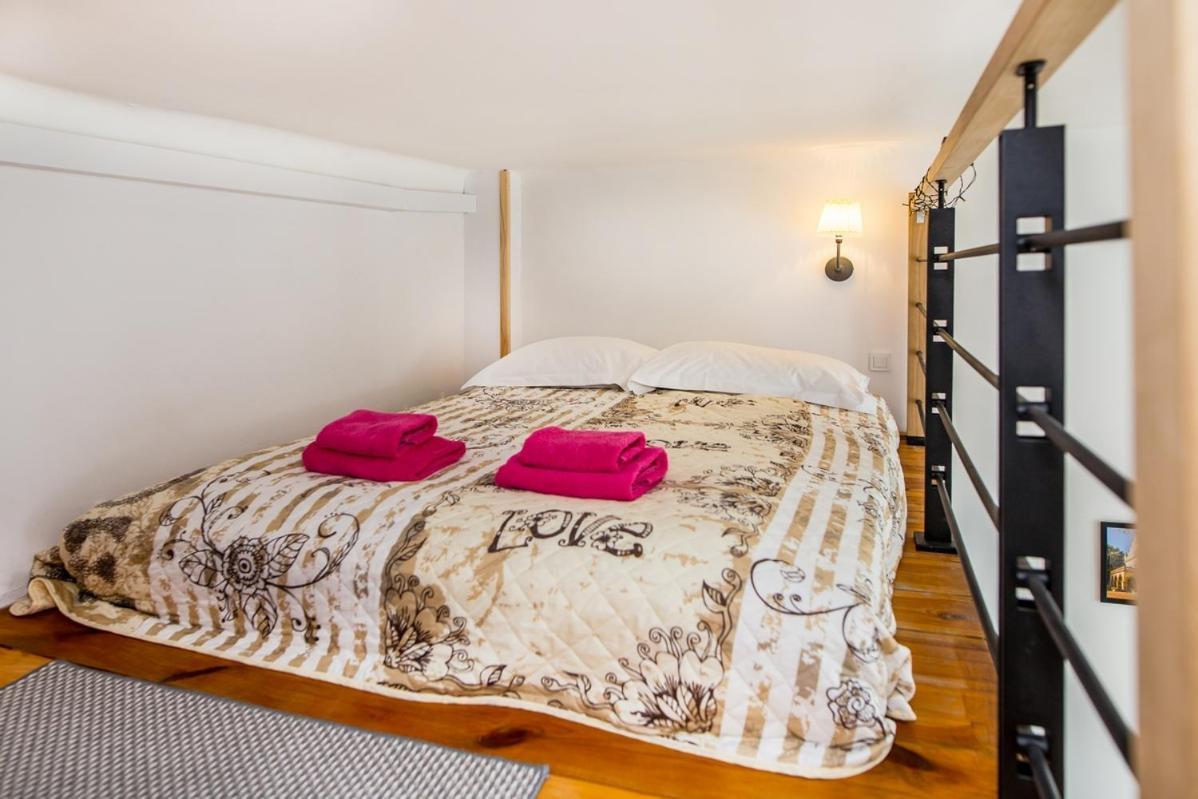 Miodowa Apartment Krakow Luaran gambar