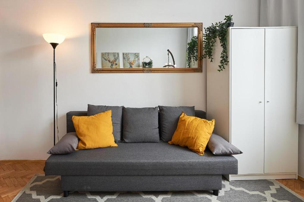 Miodowa Apartment Krakow Luaran gambar